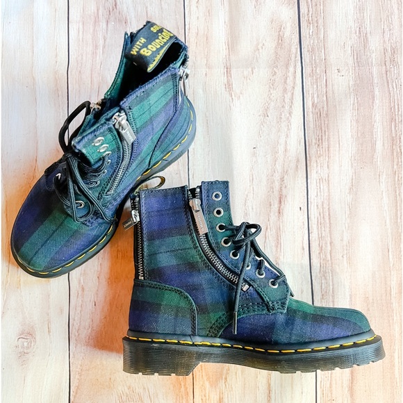 ⚡️DOC MARTENS PLAID ZIPPER BOOTS - Picture 7 of 7